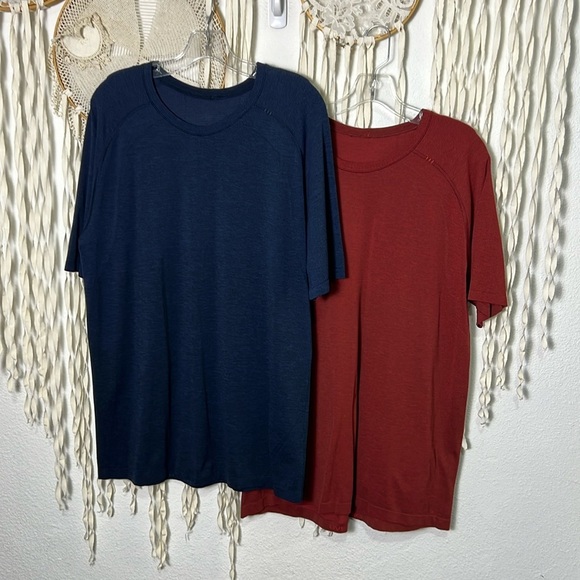 lululemon athletica Other - Men's Lululemon Short Sleeve Metal Vent Shirt Size XL Lot of Two Shirts